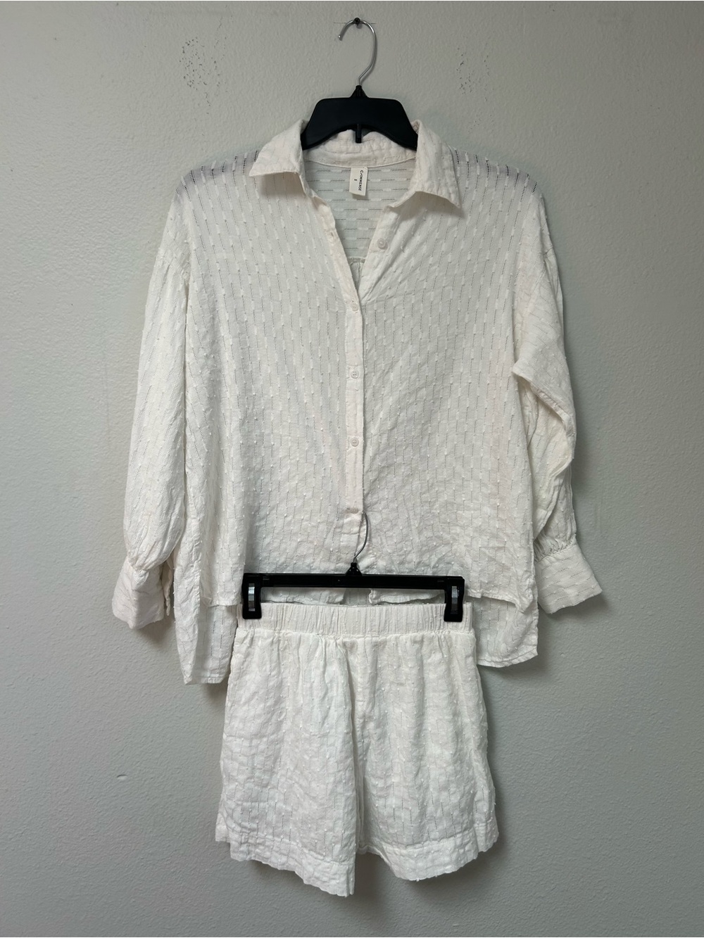 Commense White Textured Button-Front long sleeve blouse w/ matching bottoms